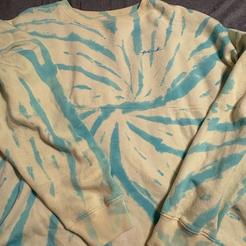 PINK Victoria's Secret Cream and Blue Crewneck Sweater